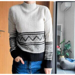 Banana Republic Geometric Pattern Knit Sweater with Mock Neck Medium